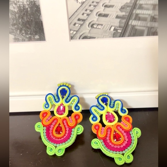 Piñata Barbie Earrings - Picture 3 of 4